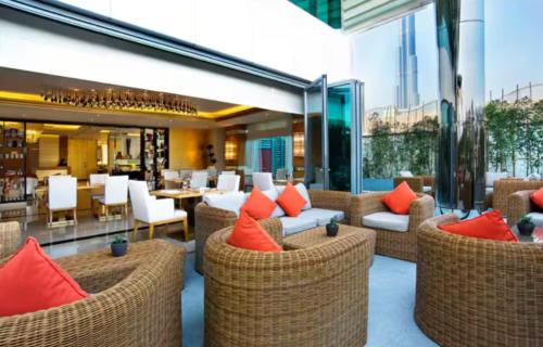 Vogue Damac Mall Street with Burj Khalifa View, Dubai (Foto 6)