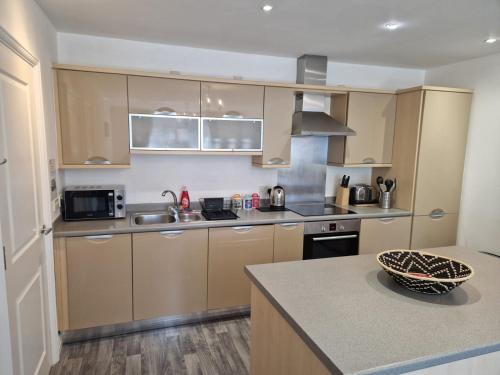 Solihull centre apartments - image 2