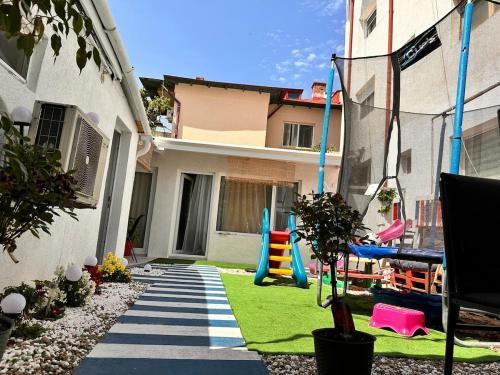 Baby friendly 2 rooms apartment in ฟาเลซาเหนือ