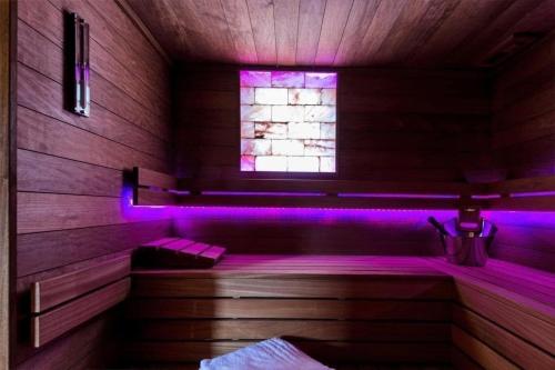 BIESZCZADZKI RAJ Komfortowe domy nad Jeziorem Solinskim - Sauna, basen wakacyjny in Olchowiec