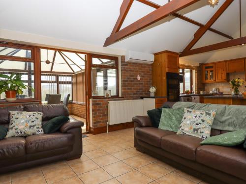 Exterior view, Daisy Cottage in Broadwindsor