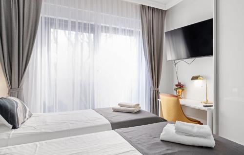 Two-Bedroom Villa image 10