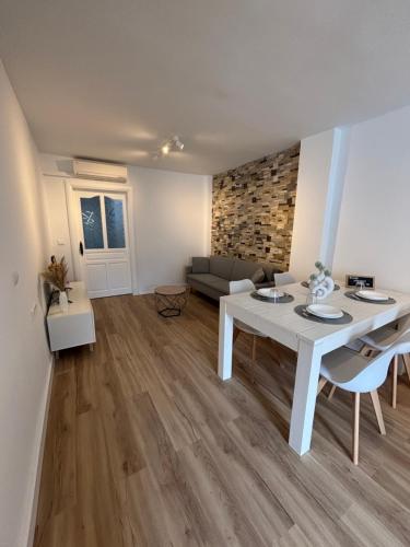 Apartamento VM junto al Parque Tecnologico de Andalucia in Maqueda
