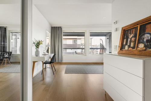 Come in! "Ilmatar" 93sqm luxury 3bd apartment for 5 people in centrum next to Tammelantori!