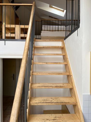 Standard Apartment image 9