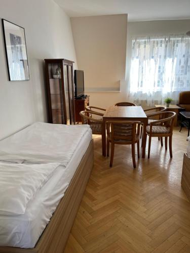 Standard Apartment image 2