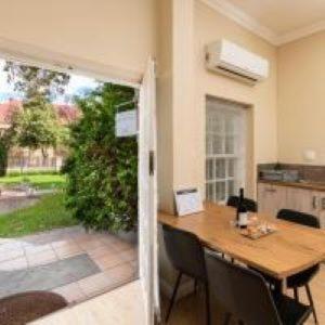 Queen's Residences by BON Hotels