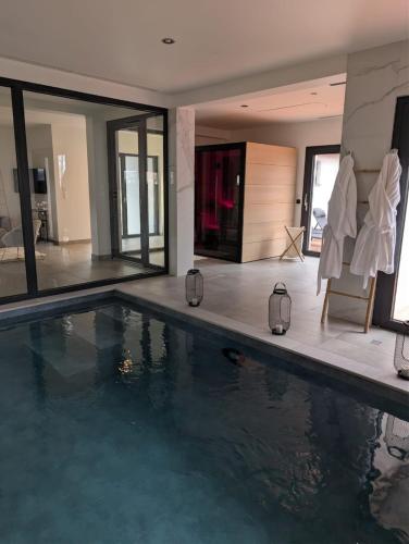 Magnifique maison bien-être 5 étoiles avec piscine et spa (Magnifique maison bien-etre 5 etoiles avec piscine et spa) in Langatte
