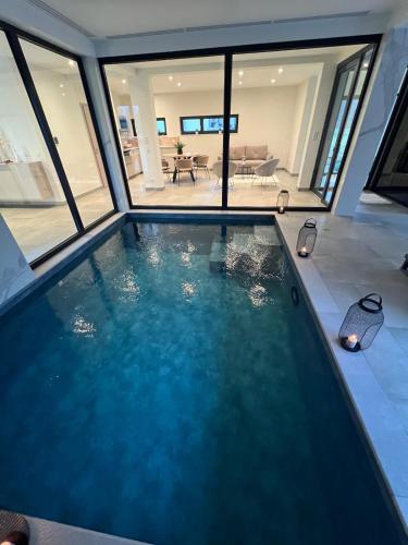 Magnifique maison bien-être 5 étoiles avec piscine et spa (Magnifique maison bien-etre 5 etoiles avec piscine et spa) in Langatte