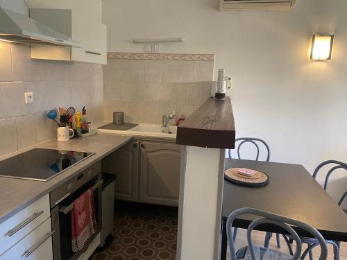 Konyha, Jolie petite maison Avignon - Montfavet in Avignon
