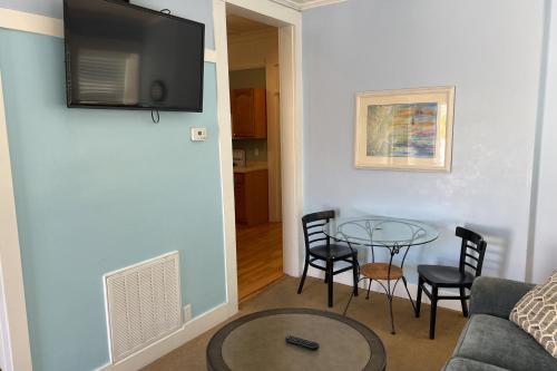 Georgianne Suite Two Georgianne Suite Two