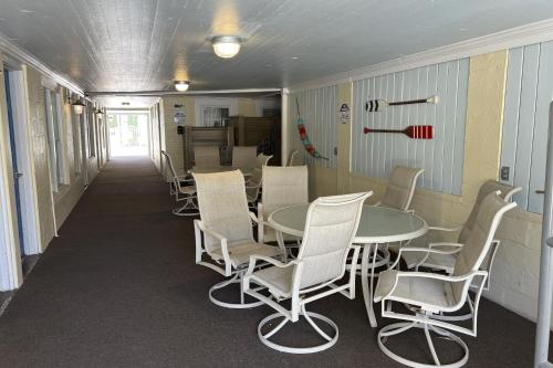 Georgianne Suite Eight Georgianne Suite Eight