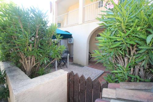 Gasjoly - Golfe de St-Tropez Studio avec cabine climatisé pour 4 personnes Gasjoly - Golfe de St-Tropez Studio avec cabine climatisé pour 4 personnes