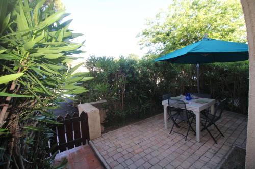 Gasjoly - Golfe de St-Tropez Studio avec cabine climatisé pour 4 personnes Gasjoly - Golfe de St-Tropez Studio avec cabine climatisé pour 4 personnes