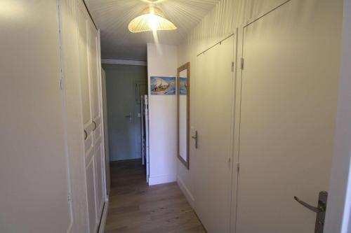 Gasjoly - Golfe de St-Tropez Studio avec cabine climatisé pour 4 personnes Gasjoly - Golfe de St-Tropez Studio avec cabine climatisé pour 4 personnes