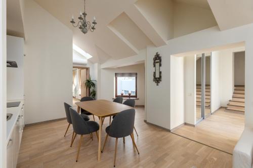 G22 Old Town Apartments 3