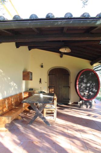 Cottage with a great fenced garden in the Tuscan countryside, Cecina (foto 5)
