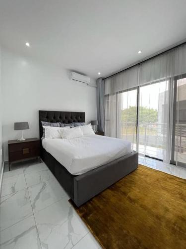 Three-Bedroom Apartment image 10