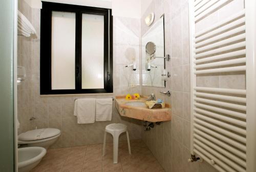 Hotel Athena - image 3