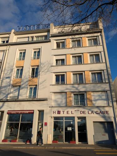 Citôtel Brest Centre Gare - image 3