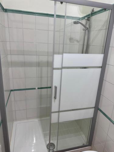 Double Room with Private External Bathroom image 2