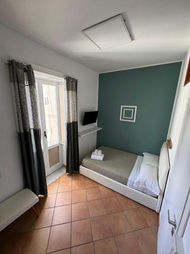 Double Room with Private External Bathroom image 10