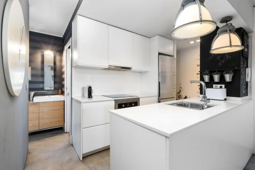 Bright Apartment Ferry Terminal & Las Ramblas, Barcelona (zdjęcie 7)