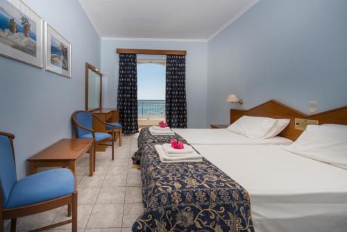 Twin or Double Room with Sea View