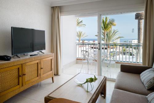 Apartamentos Fariones - image 9