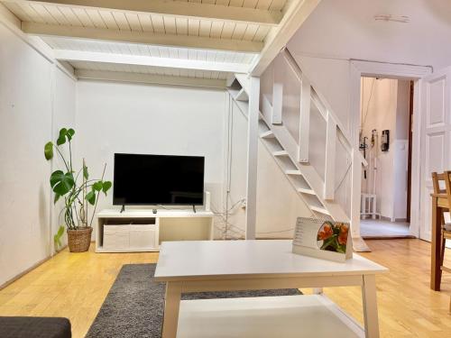 K16 Central Spacious 2BR, Budapest