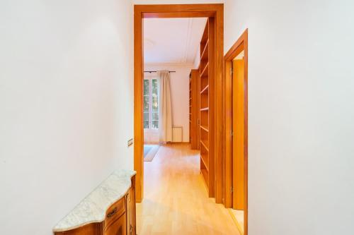 Apartment image 10