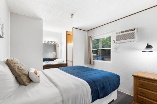 Rock View Resort – Hollister, MO