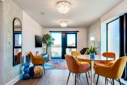 Luxury City Escape - Brand New Stylish 2 Bedroom Apartment with Parking, Liverpool (photo 7)