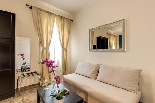 YH SUITE 131, Rome (photo 10)