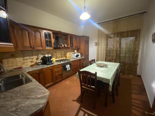 Tirana comfort apartment, Tirana (Foto 4)