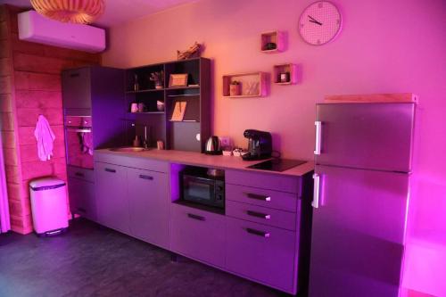 Suite Chic&Sensuelle La Manova SPA&Loveroom in Saint-Georges-sur-Moulon