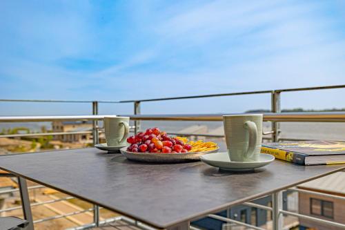 شرفة/ تراس, Deluxe Studio-Apartment "Wiking-Koje 11" direkt an der Schlei in شليسويج