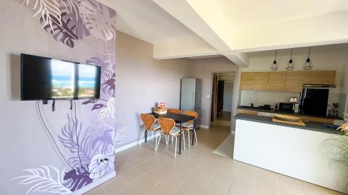 VILLA MAGIC - Ocean Views with Pool, Starlink WiFi, Cistern & Generator, Oyster Pond (Foto 4)