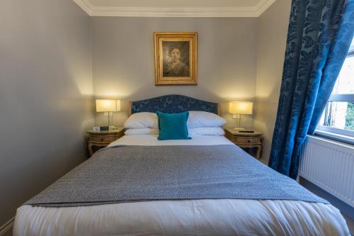 The Blue Boar - Maldon Room Type - Deluxe Double Room