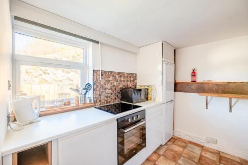 The Artists Studio, Somerset nr Babbington House & Frome Private Parking in Mells