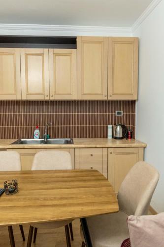 Tirent Apartment - Spacious 2-Bedroom Stay Near Liqeni i Thatë, Tirana (photo 9)