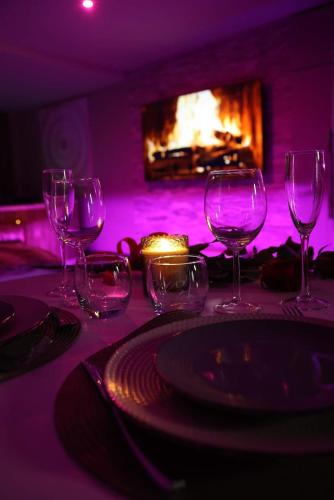 Suite Charme Loveroom La Manova Spa&Sauna in Saint-Georges-sur-Moulon