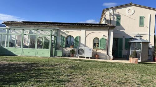 Charming 3-bedroom villa in Abruzzo with WiFi and AC