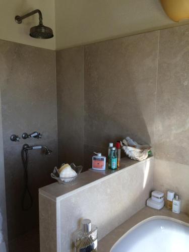 Charming 3-bedroom villa in Abruzzo with WiFi and AC