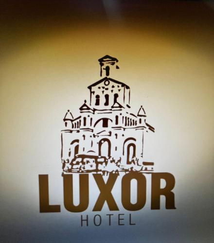Hotel luxor