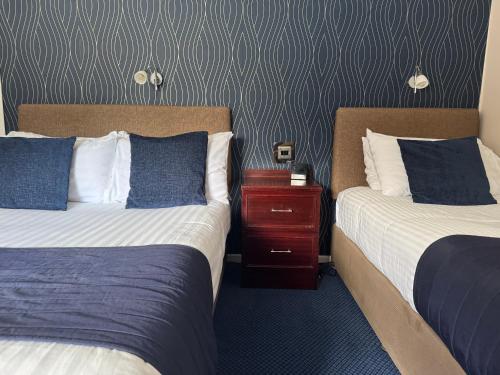 Best Western Plus Oaklands Hotel - image 3