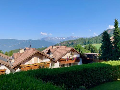 Vaade, Apartment in South Tyrol with a beautiful panoramic view in Verano