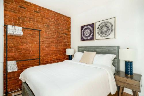 454-4R New 2BR prime midtown Best value Sleeps 5, New York (Foto 7)