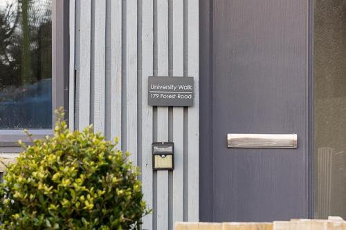 University Walk - image 11