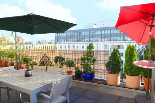 Stylish penthouse apartment with large balcony in 古特魯維爾特
